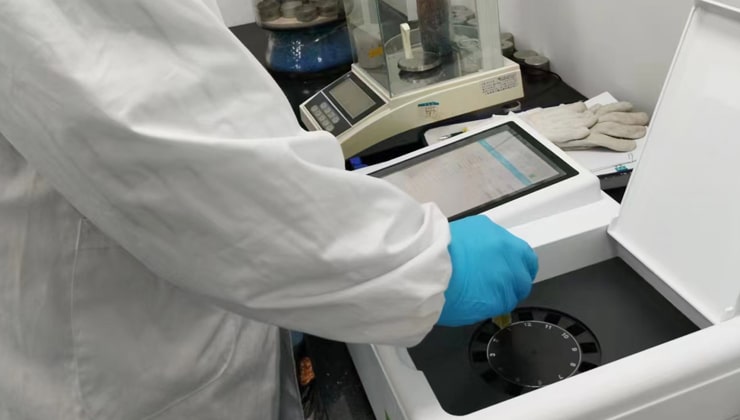 貴陽清鎮(zhèn)市國(guó)家糧食儲(chǔ)備庫采購(gòu)稻谷新鮮度檢測(cè)儀